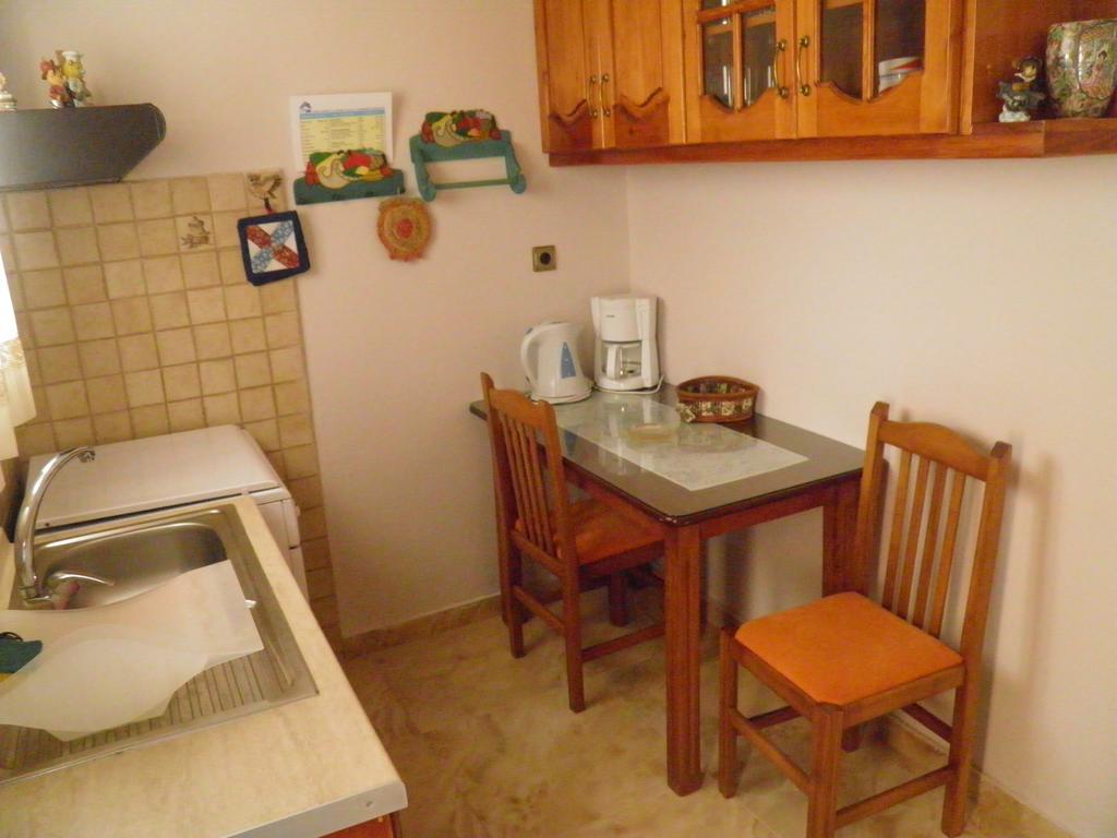 Aristotelis-Nikos Paramonas Studios Chambre photo